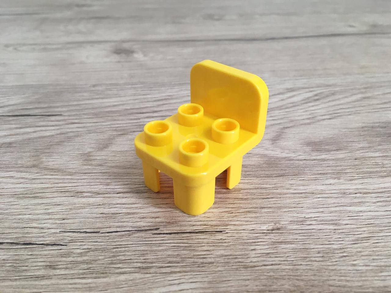 Стул для конструкторов лего Дупло (желтый) 
Стул для конструкторов лего Дупло (желтый)