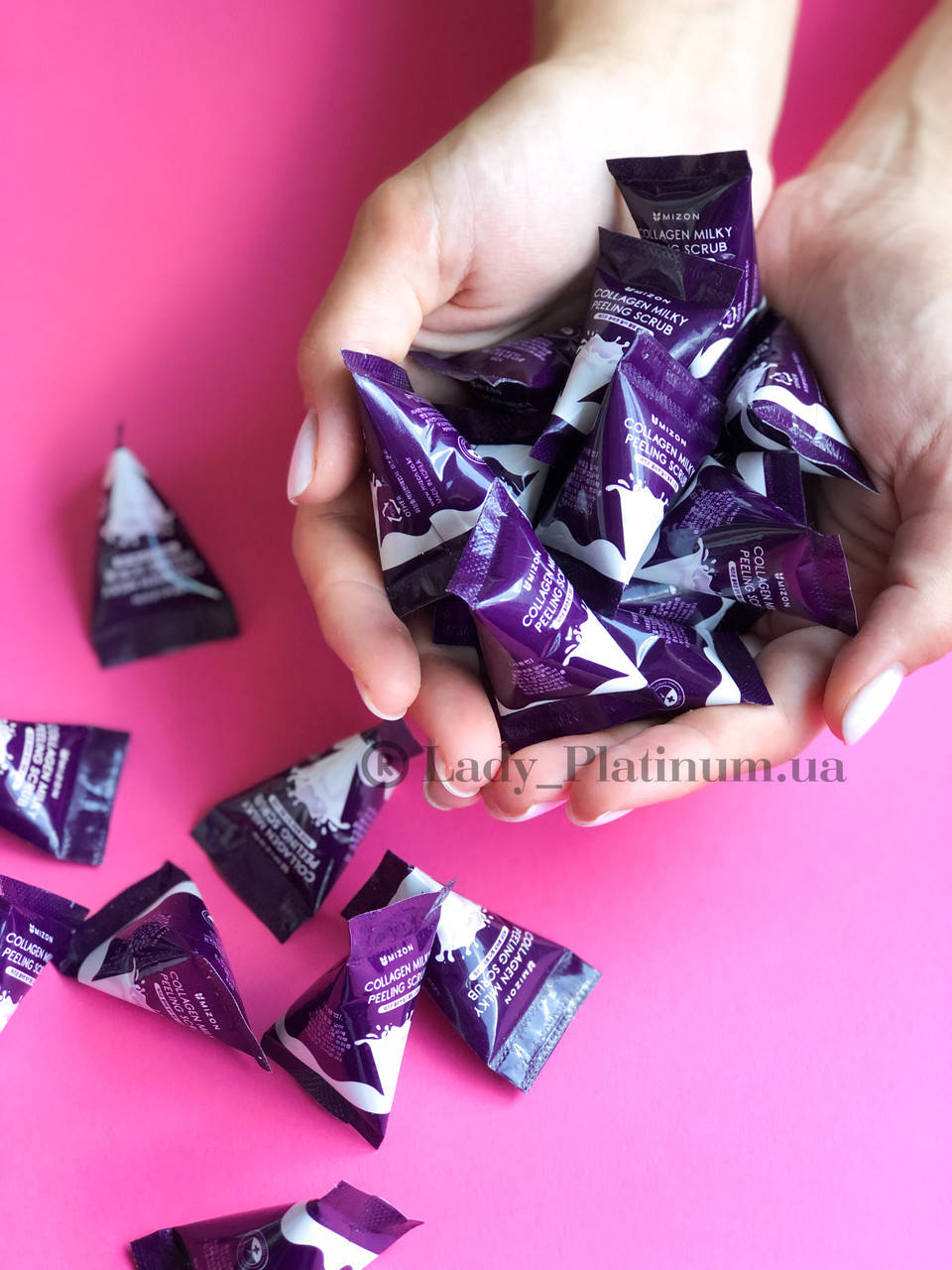 Скраб для лица Mizon Collagen Milky Peeling Scrub, 7 г
Скраб для лица Mizon Collagen Milky Peeling Scrub, 7 г