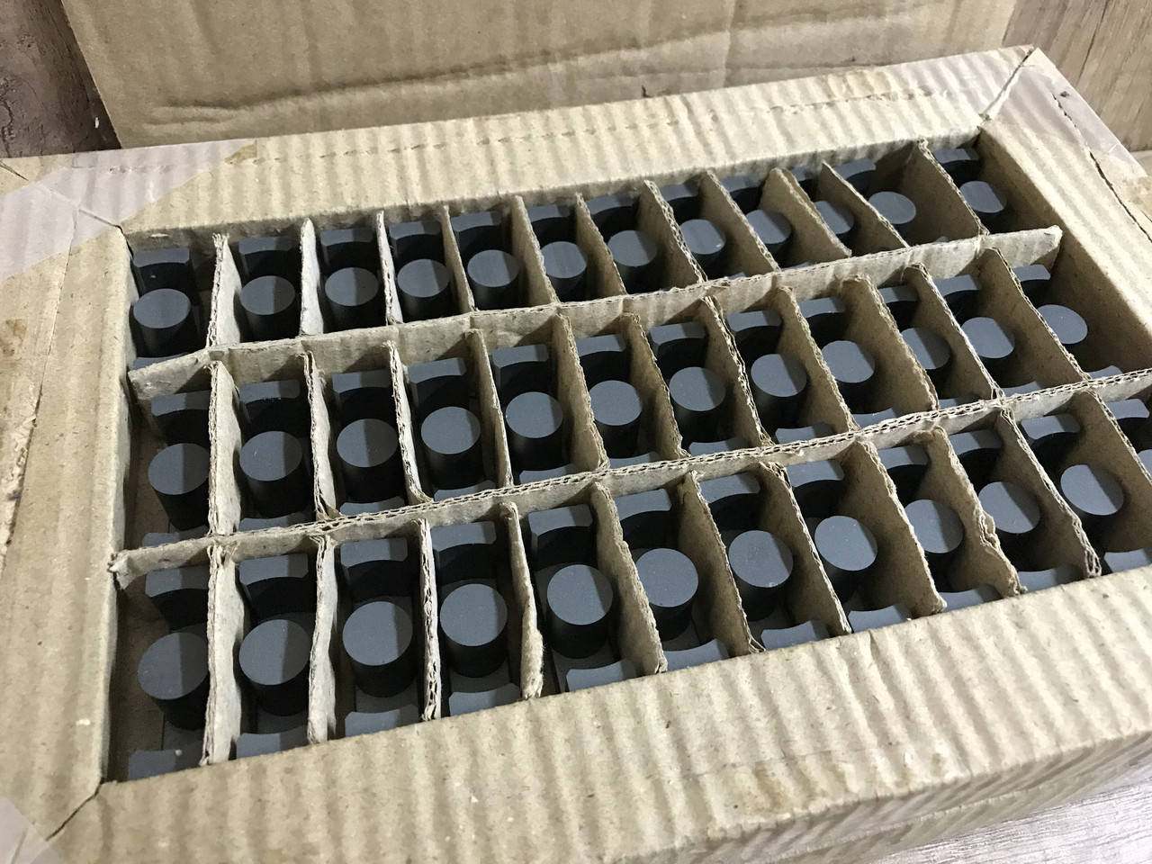 Ферритовый сердечник
Ферритовый сердечник