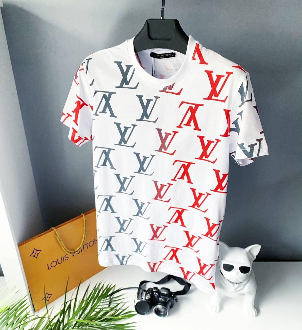 Мужская стильная брендовая футболка Louis Vuitton / Турция (шикарное качество) M
Мужская стильная брендовая футболка Louis Vuitton / Турция (шикарное качество) M