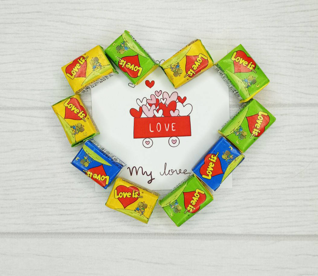 Подарочный набор Жвачек "Любовь это/Love Is" 10 шт. Подарок на 8 марта, День Рождения, День Валентина
Подарочный набор Жвачек "Любовь это/Love Is" 10 шт. Подарок на 8 марта, День Рождения, День Валентина
