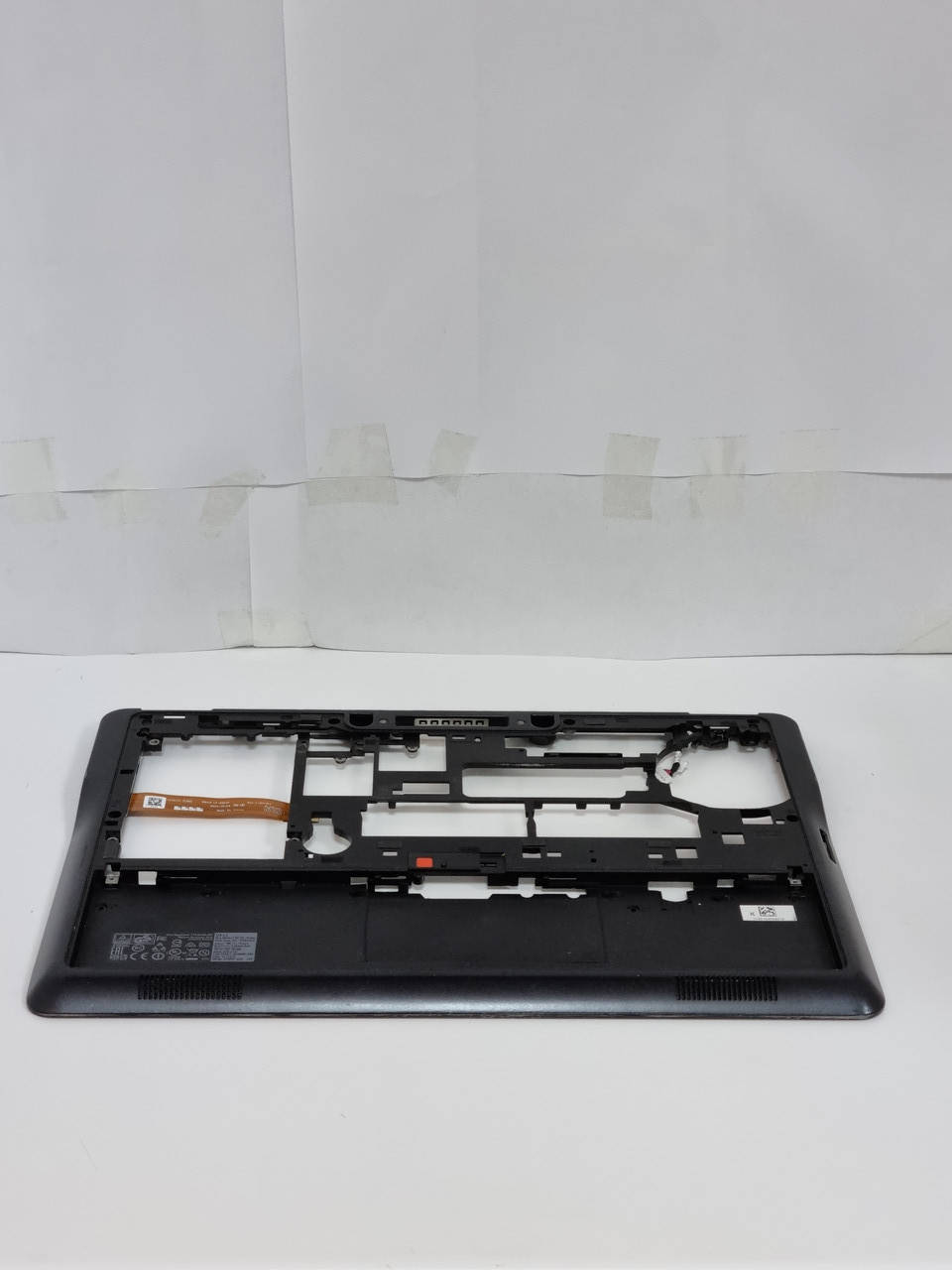 Поддон нижняя часть ноутбука Dell Latitude e7450 
Поддон нижняя часть ноутбука Dell Latitude e7450