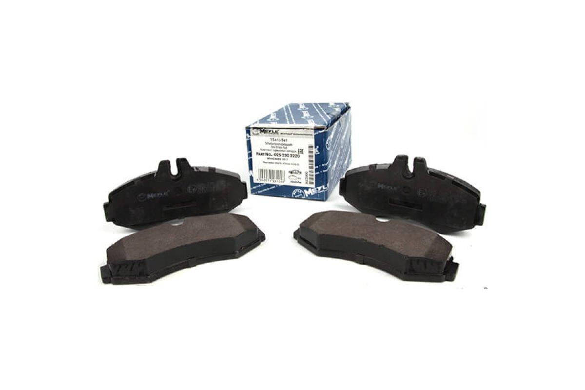 Тормозные колодки передние без датчика (система BOSCH) MB Vito 638 1996-2003 0252302220 MEYLE (Германия)
Тормозные колодки передние без датчика (система BOSCH) MB Vito 638 1996-2003 0252302220 MEYLE (Германия)