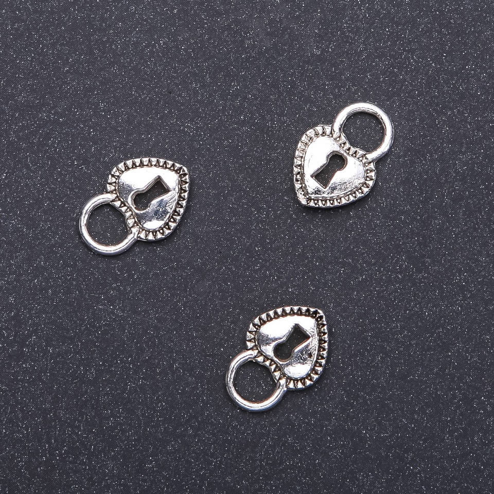 Фурнитура подвес Замочек сердце d-12мм L-17м in-d-6мм фасовка 20гр. 19шт.(+-) 
Фурнитура подвес Замочек сердце d-12мм L-17м in-d-6мм фасовка 20гр. 19шт.(+-)