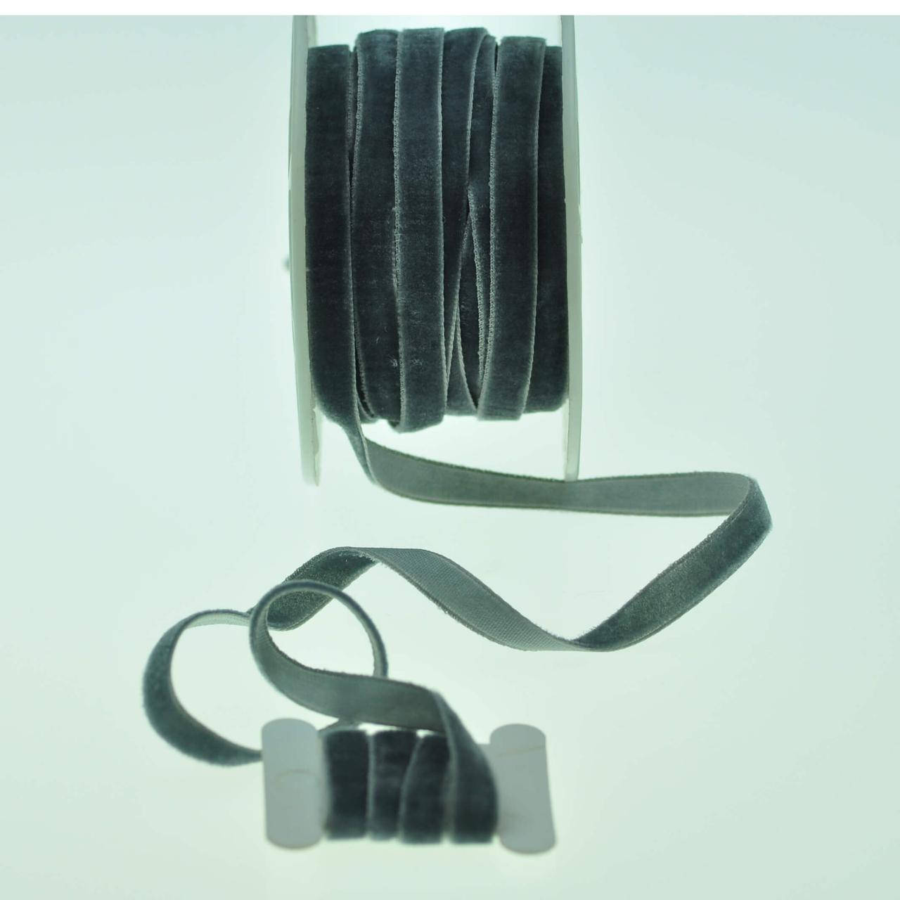 Стрічка оксамитова сіра 7 мм. Основа для намиста., Колір Сірий 
Стрічка оксамитова сіра 7 мм. Основа для намиста., Колір Сірий