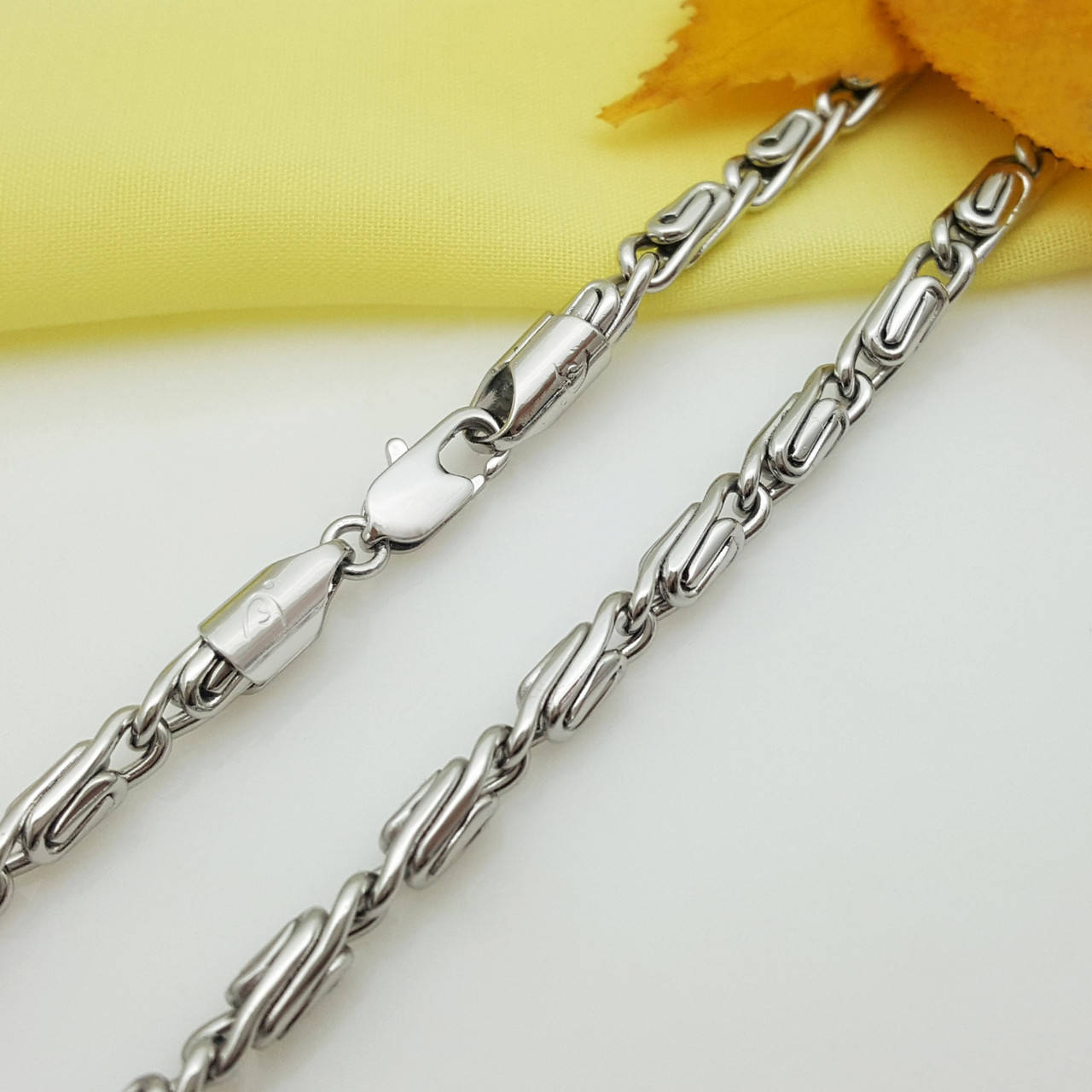 Цепочка "Масивный Завиток 4.5 мм." 56 см., родий; Xuping Медсплав
Цепочка "Масивный Завиток 4.5 мм." 56 см., родий; Xuping Медсплав