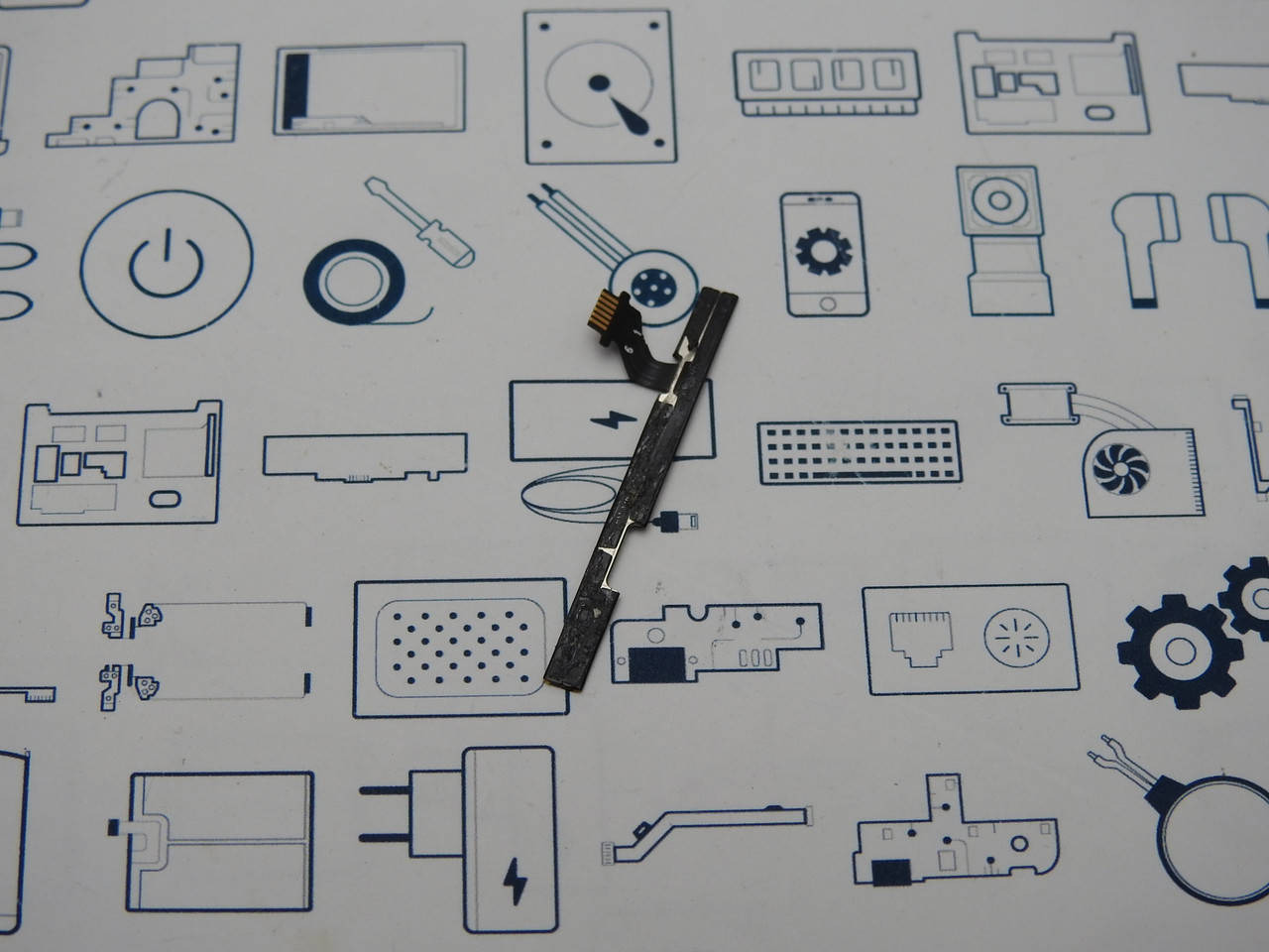 Шлейф включения и громкости Huawei Y5 -2 (CUN-U29) Сервисный оригинал с разборки
Шлейф включения и громкости Huawei Y5 -2 (CUN-U29) Сервисный оригинал с разборки