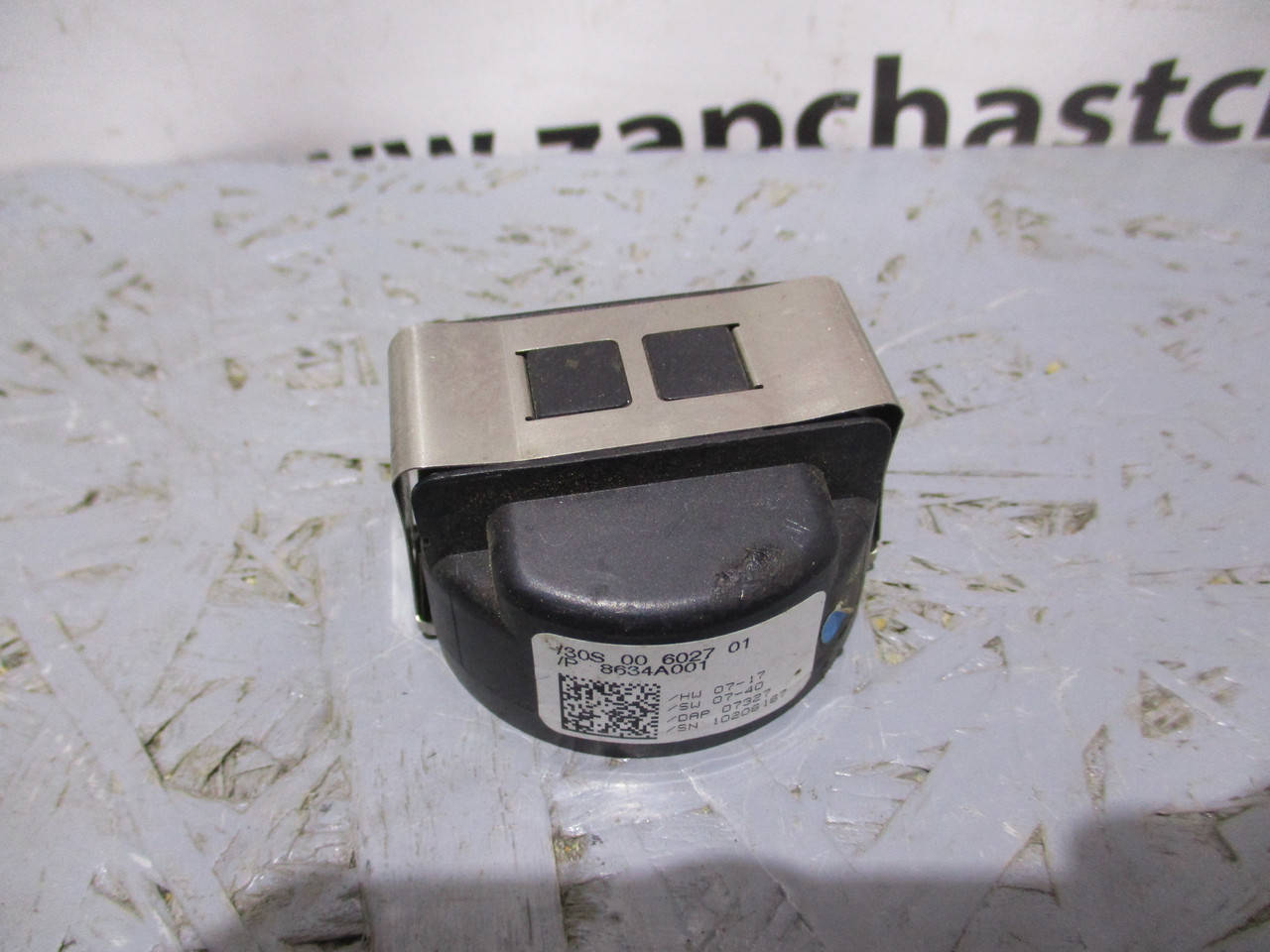 Датчик дождя и света 8634A001 993729 Outlander XL Mitsubishi
Датчик дождя и света 8634A001 993729 Outlander XL Mitsubishi