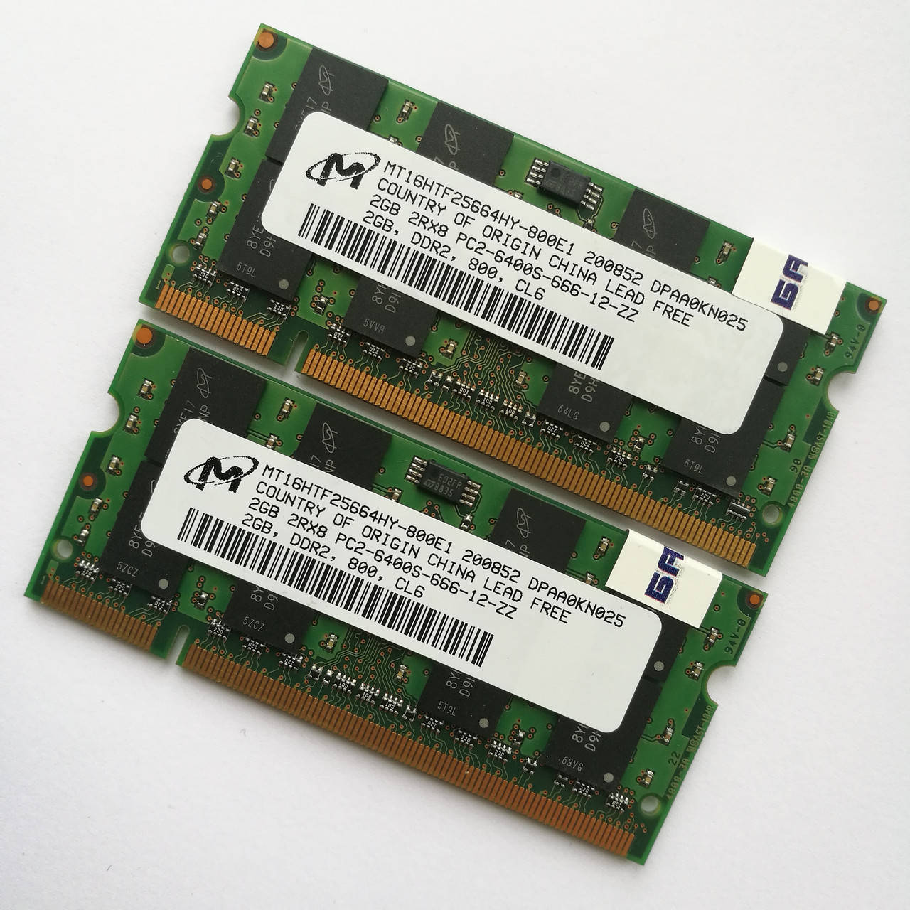 Комплект оперативной памяти Micron SODIMM DDR2 4Gb (2Gb+2Gb) 800MHz 6400s CL6 (MT16HTF25664HY-800E1) Б/У
Комплект оперативной памяти Micron SODIMM DDR2 4Gb (2Gb+2Gb) 800MHz 6400s CL6 (MT16HTF25664HY-800E1) Б/У