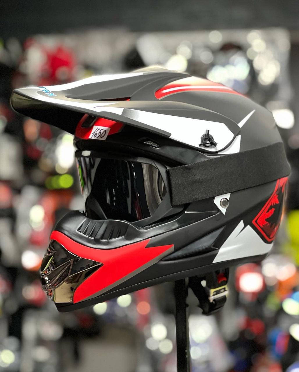 Шлем кроссовый Motax c очками, Черный
Шлем кроссовый Motax c очками, Черный