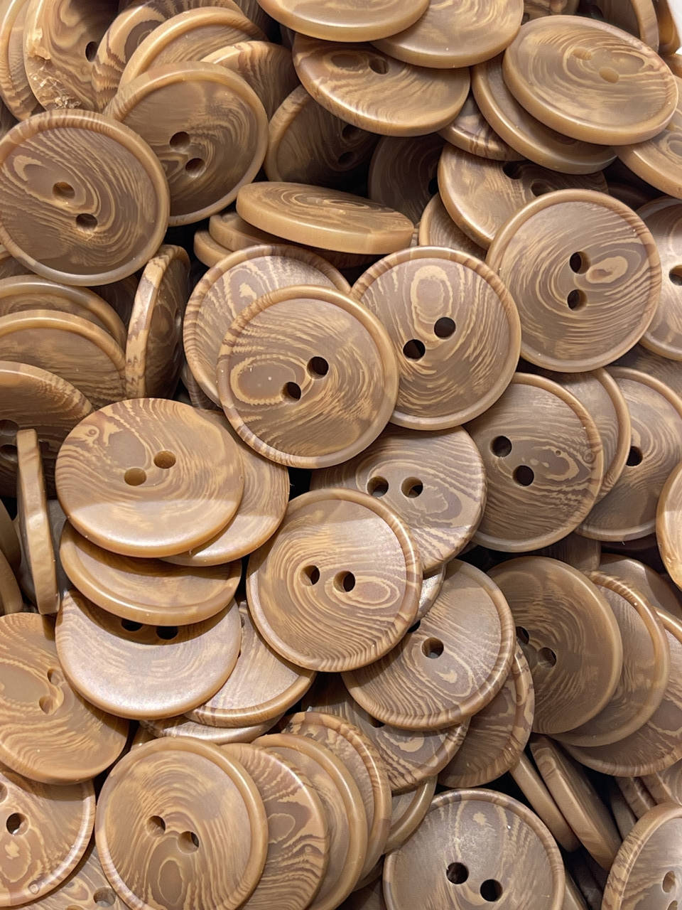 Пуговицы роговые коричневые 20мм, 15мм, Коричневый
Пуговицы роговые коричневые 20мм, 15мм, Коричневый