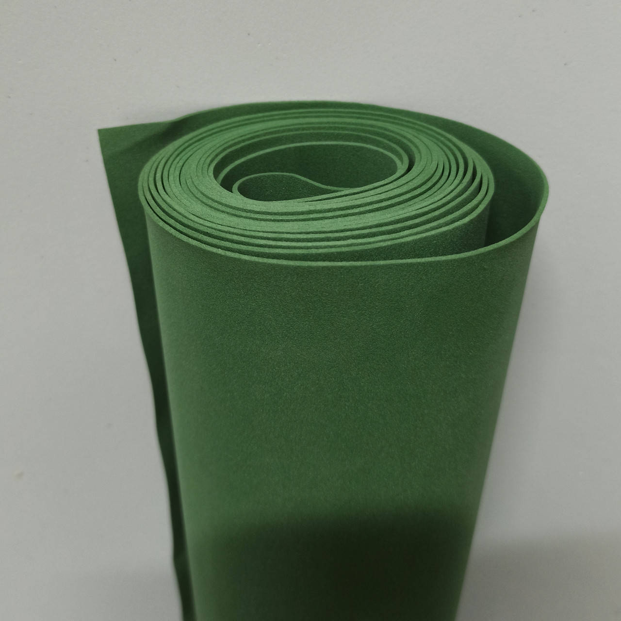 Фоамиран 1мм ЛЮКС темная трава 1х0.5 м
Фоамиран 1мм ЛЮКС темная трава 1х0.5 м