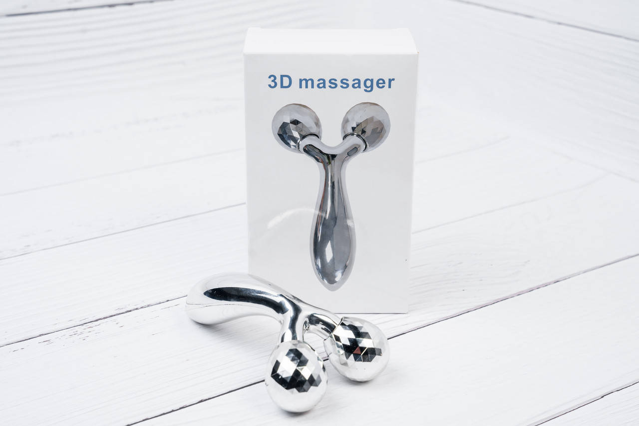 3Д роликовый массажёр для лица и тела
3Д роликовый массажёр для лица и тела