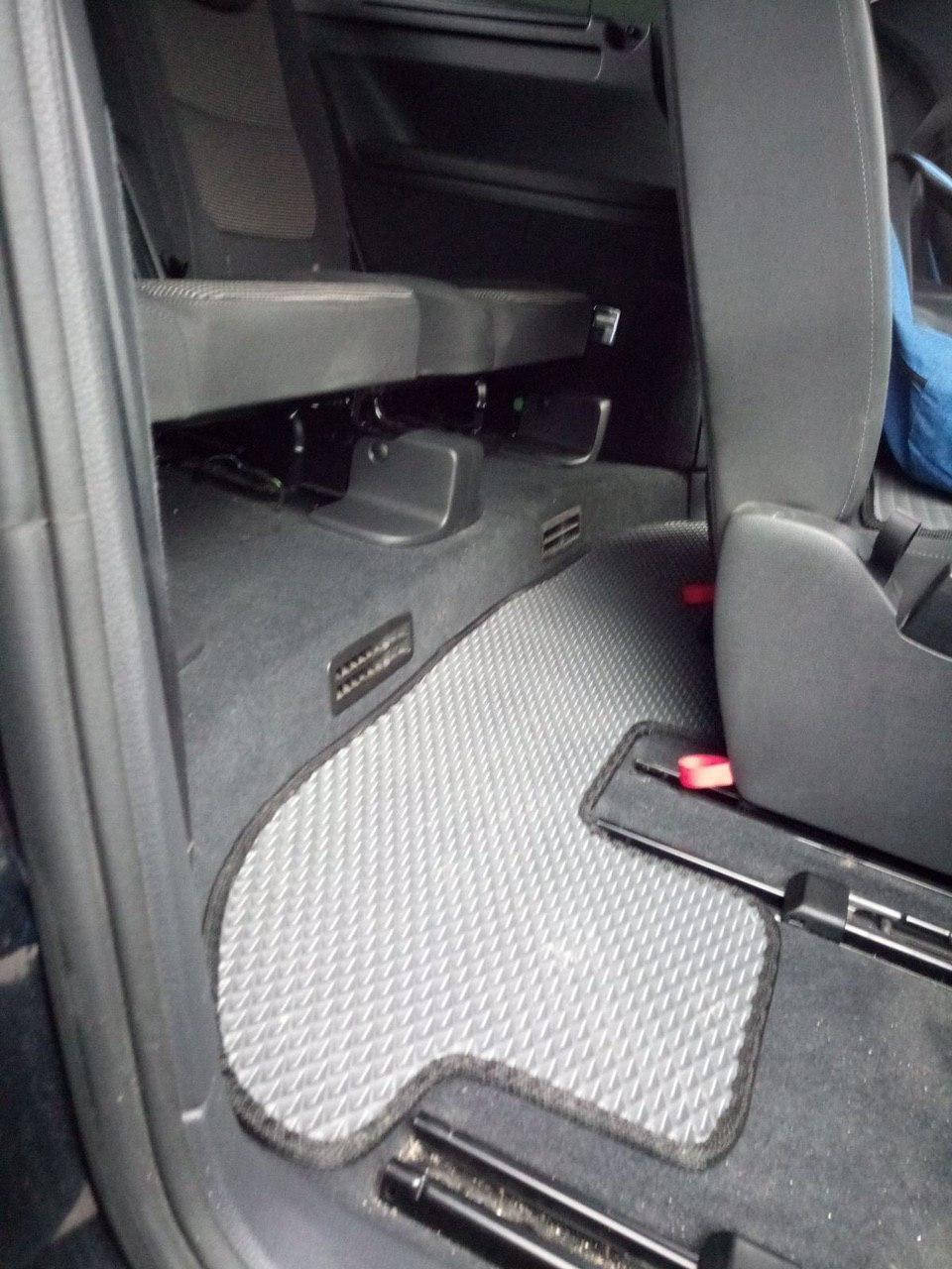 Volkswagen Sharan 2 2010-... (3 ряд) ЄВА, ЭВА, EVA автоковрики. EVA коврики, ЕВА коврик, EVA килимки
Volkswagen Sharan 2 2010-... (3 ряд) ЄВА, ЭВА, EVA автоковрики. EVA коврики, ЕВА коврик, EVA килимки
