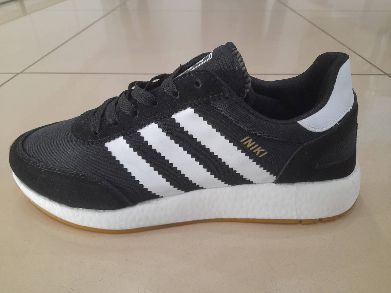 Мужские кроссовки спортивные легкие повседневные фирменные Adidas Iniki комбинированные замша/сетка черные, Черный
Мужские кроссовки спортивные легкие повседневные фирменные Adidas Iniki комбинированные замша/сетка черные, Черный