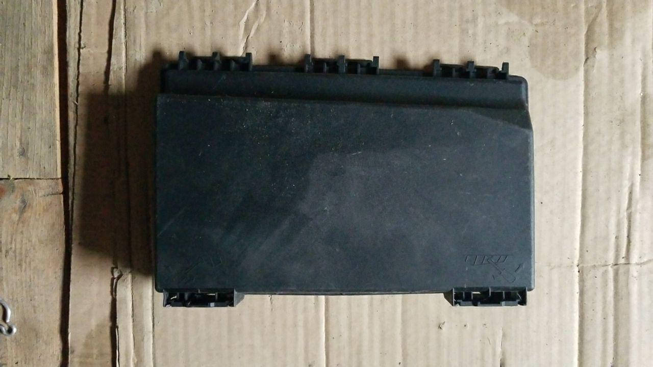 Крышка предохранителей GM13125865 Opel Astra H L48 Zafira B запчасти б\у шрот
Крышка предохранителей GM13125865 Opel Astra H L48 Zafira B запчасти б\у шрот