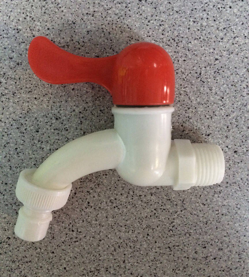 Краник 1/2 РН пластиковый врезной со штуцером (пластиковая букса)
Краник 1/2 РН пластиковый врезной со штуцером (пластиковая букса)