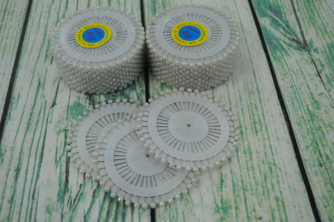 Пины портновские на планшетке, белый
Пины портновские на планшетке, белый