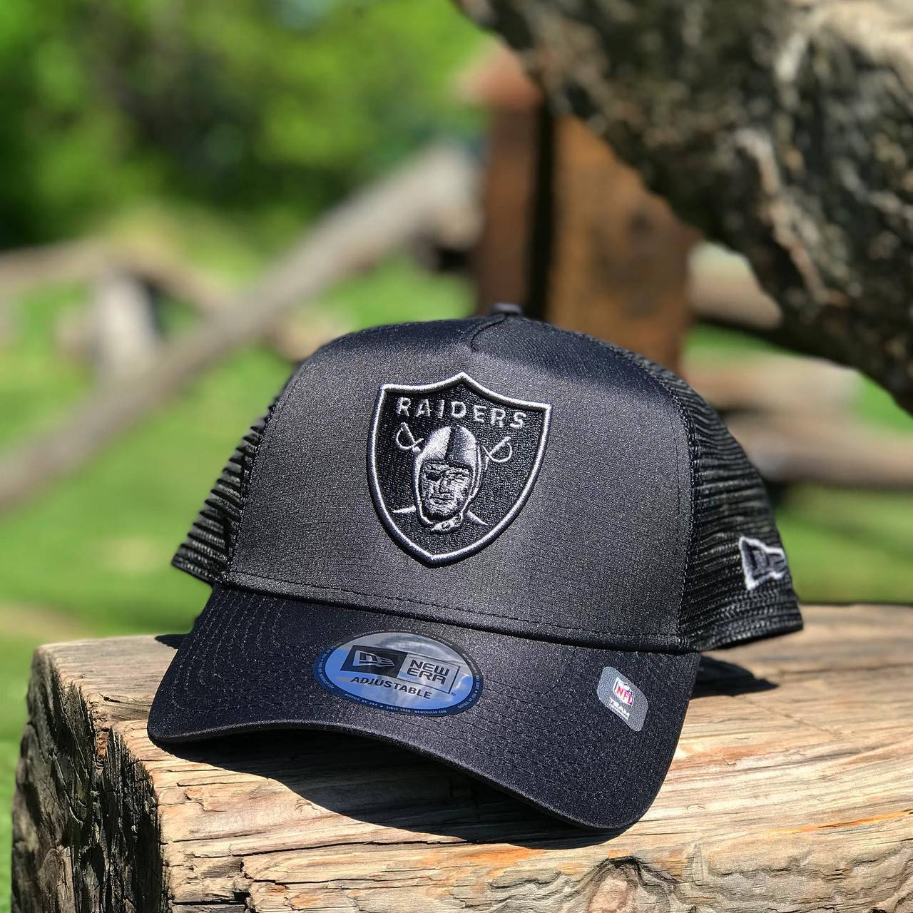 Оригинальная черная кепка с сеткой New Era Oakland Raiders Tonal A-Frame Trucker 12285233, Черный
Оригинальная черная кепка с сеткой New Era Oakland Raiders Tonal A-Frame Trucker 12285233, Черный