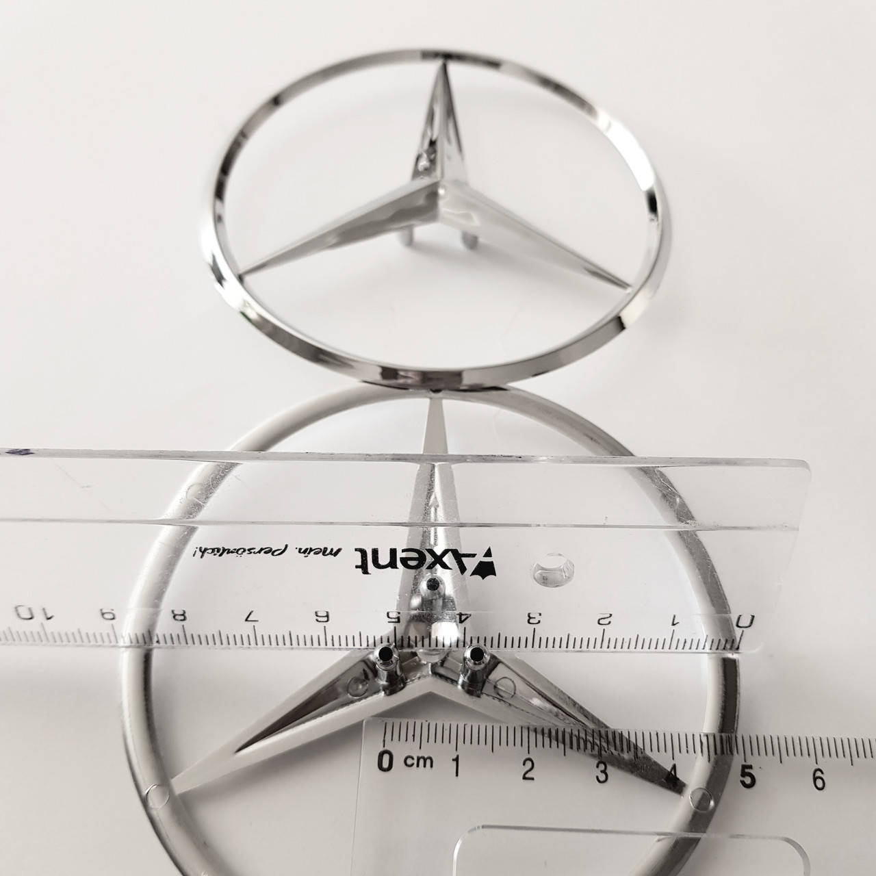 Эмблема Mercedes 140 ровная 90мм. пластик
Эмблема Mercedes 140 ровная 90мм. пластик