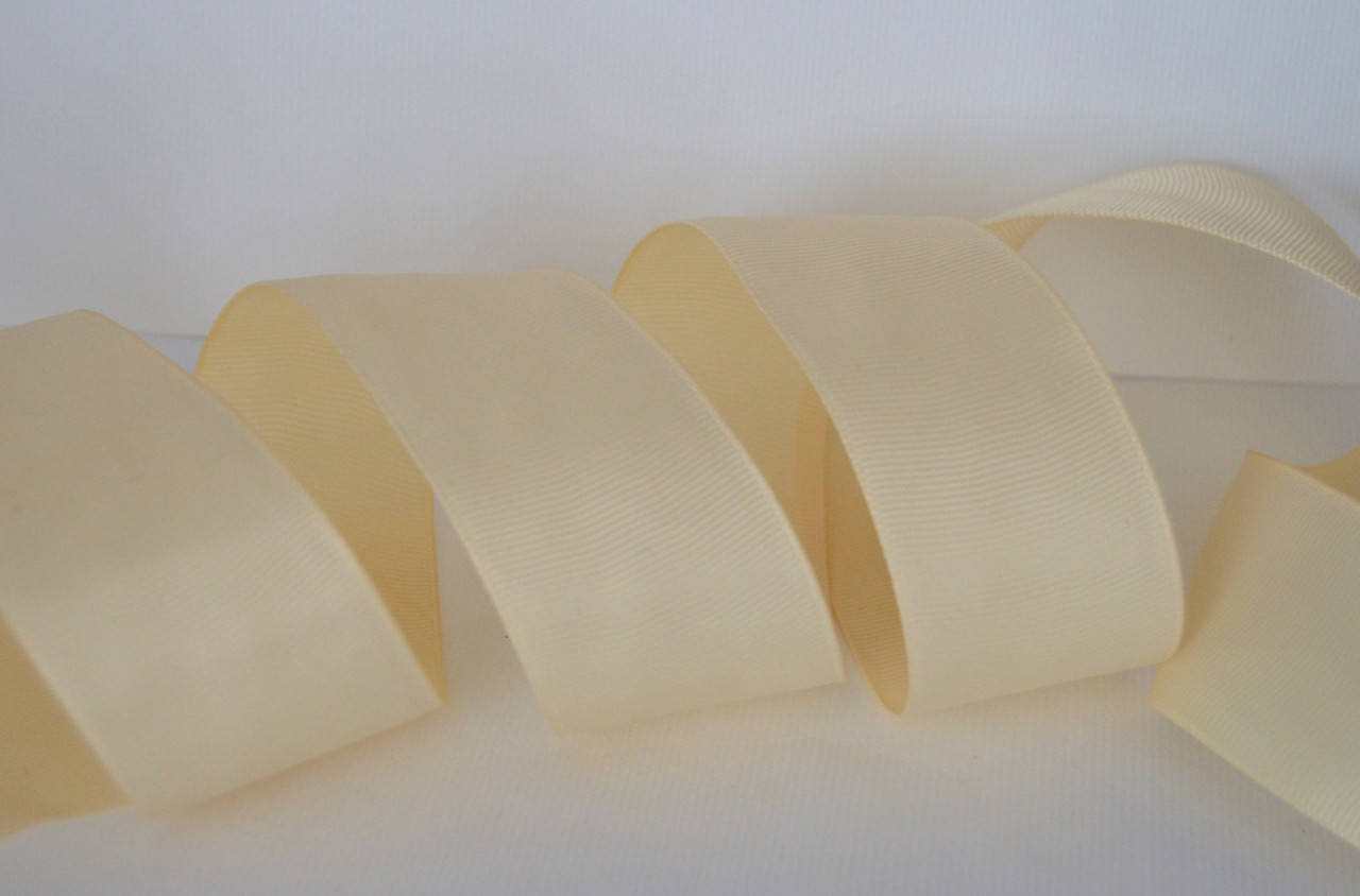 Стрічка репсова 4см, колір- молочний 
Стрічка репсова 4см, колір- молочний