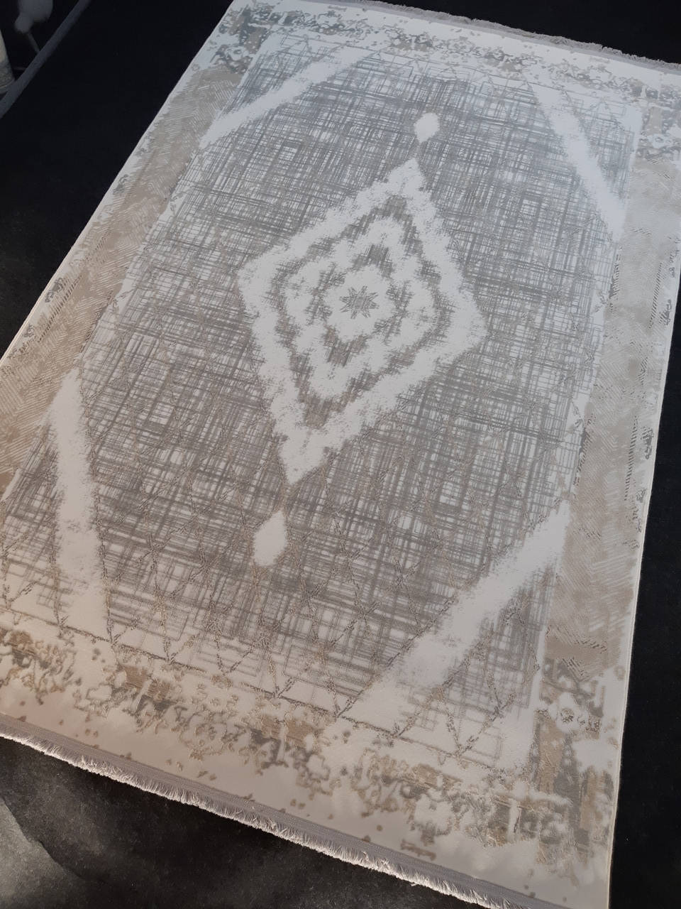 Ковер Faravahar прямоугольный 200х300 см плотность 3 млн производства Ирана
Ковер Faravahar прямоугольный 200х300 см плотность 3 млн производства Ирана