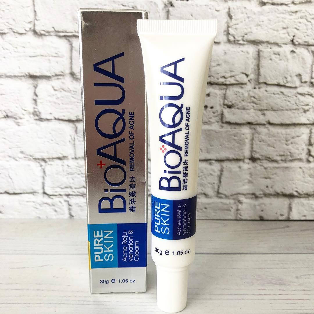 Крем для лица от прыщей и угрей концентрированный анти-акне Bioaqua Pure Skin Removal of Acne Cream (30г)
Крем для лица от прыщей и угрей концентрированный анти-акне Bioaqua Pure Skin Removal of Acne Cream (30г)