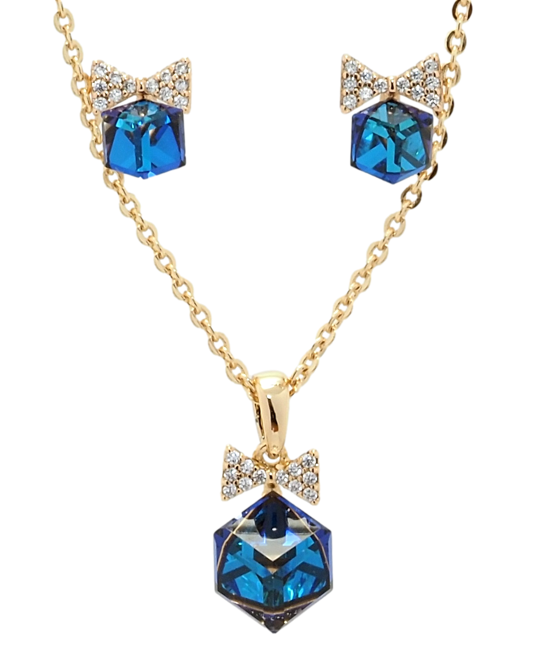 Набор Xuping Позолота 18K с кр-ми Swarovski Серьги Кулон на цепочке "Кубики Capri Blue" длина 40-45см х 1мм
Набор Xuping Позолота 18K с кр-ми Swarovski Серьги Кулон на цепочке "Кубики Capri Blue" длина 40-45см х 1мм
