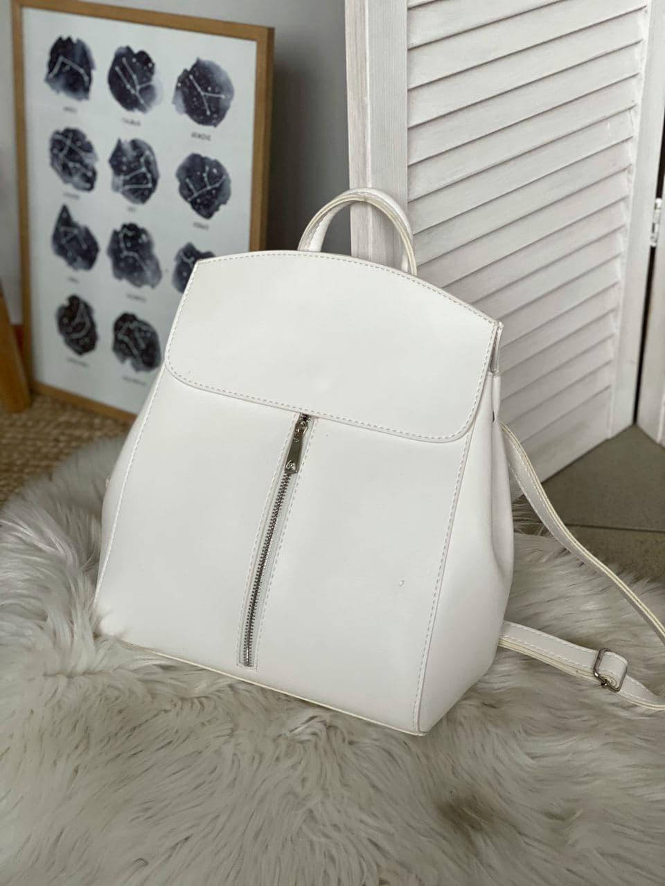Белый женский рюкзак из эко кожи (4цв.)
Белый женский рюкзак из эко кожи (4цв.)