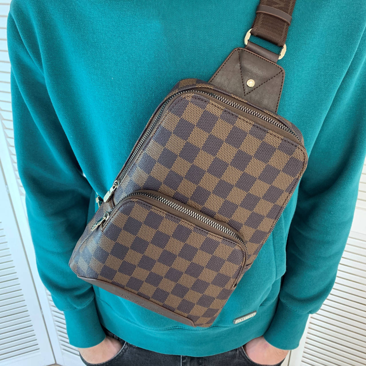 Сумка мужская Louis Vuitton Луи Витон через плечо Стильная Прочная PU кожа Надежная Регулируемый ремешок, Коричневый
Сумка мужская Louis Vuitton Луи Витон через плечо Стильная Прочная PU кожа Надежная Регулируемый ремешок, Коричневый