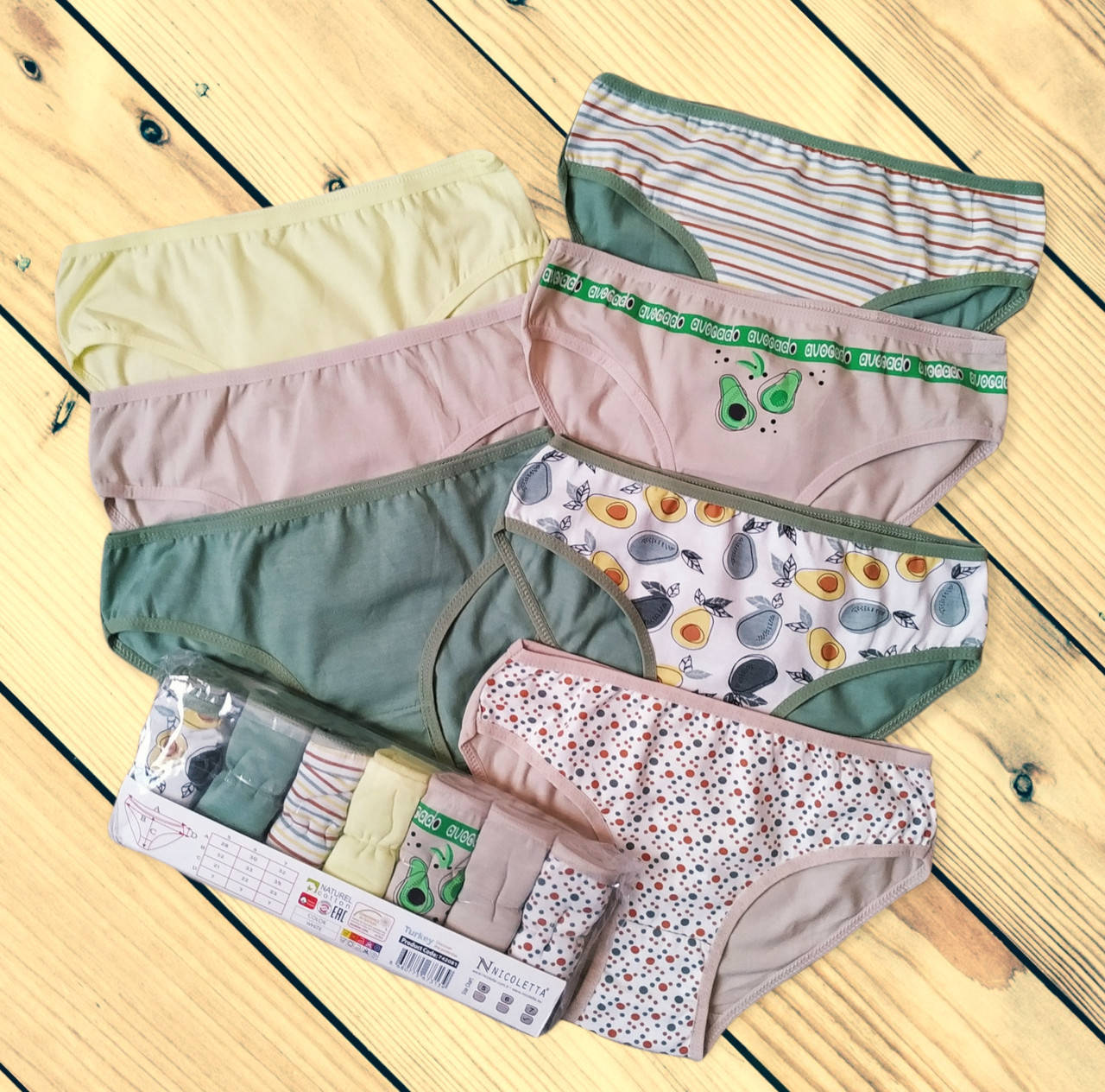 Женские трусики набор "недельки" Nicoletta 7 шт в уп Размеры S M L XL XXL M, Разные цвета
Женские трусики набор "недельки" Nicoletta 7 шт в уп Размеры S M L XL XXL M, Разные цвета
