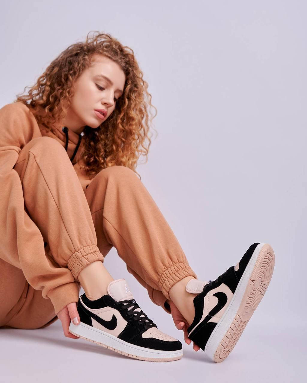 Женские кроссовки Nike Air Jordan 1 Low Pink Black Кеды Найк Джордан Лоу низкие розовые кожанные для девушки, Розовый
Женские кроссовки Nike Air Jordan 1 Low Pink Black Кеды Найк Джордан Лоу низкие розовые кожанные для девушки, Розовый
