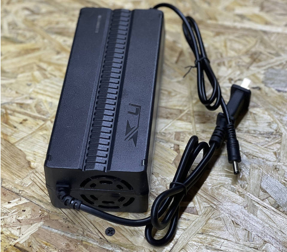 Зарядное устройство 48v 4A
Зарядное устройство 48v 4A