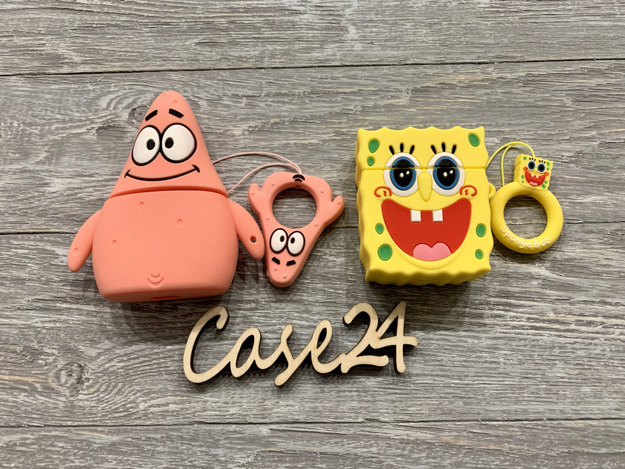 Чехол Спанч боб на Airpods (2 цвета)
Чехол Спанч боб на Airpods (2 цвета)