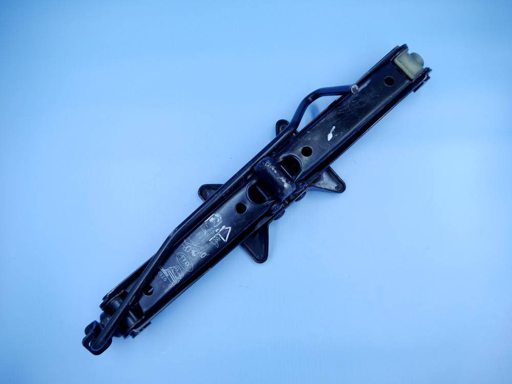 Домкрат Renault Megane 2
Домкрат Renault Megane 2