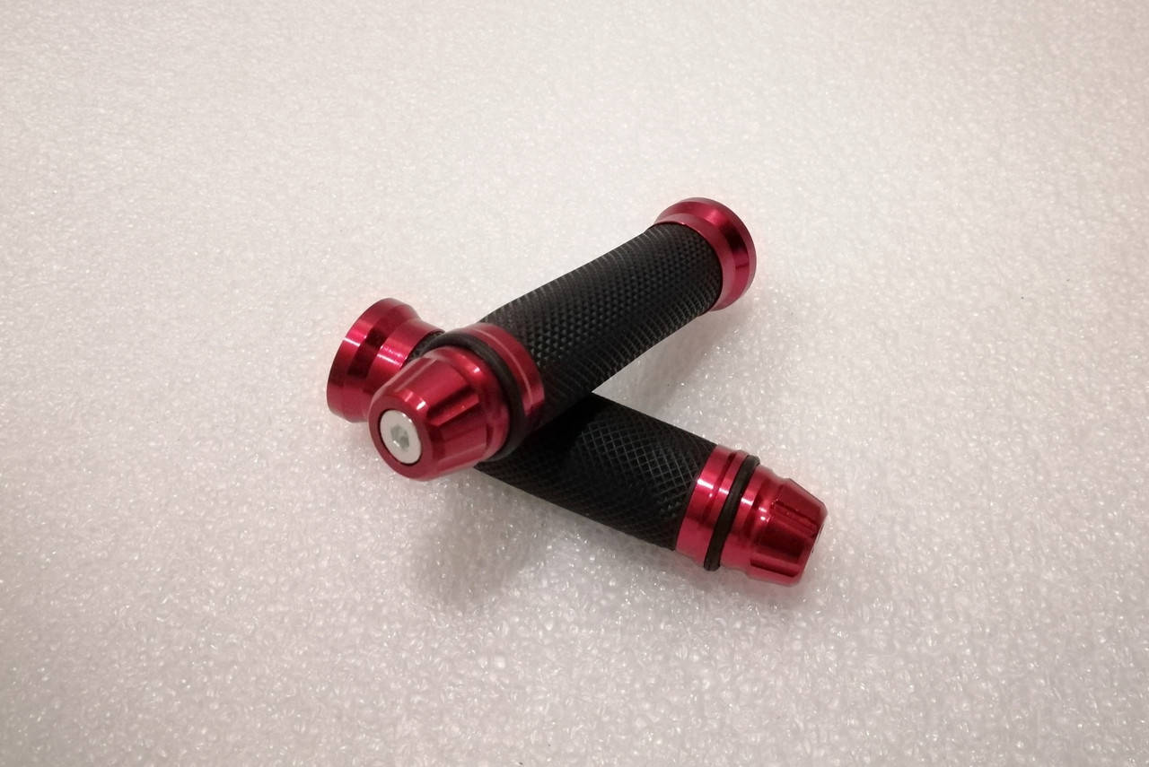 Грипсы (ручки) на руль диаметром 22мм 
Грипсы (ручки) на руль диаметром 22мм