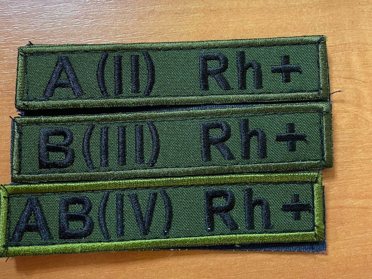 Шеврон группа крови (3+) хаки 12*2,5 см 
Шеврон группа крови (3+) хаки 12*2,5 см