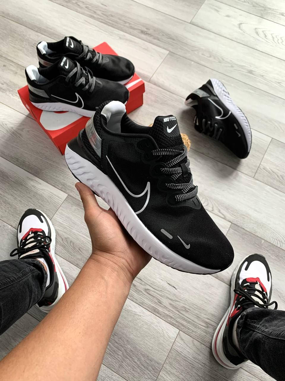 Кроссовки мужские Nike Legend React 3 Run Fearless черные с белым 41, Черно-белый
Кроссовки мужские Nike Legend React 3 Run Fearless черные с белым 41, Черно-белый
