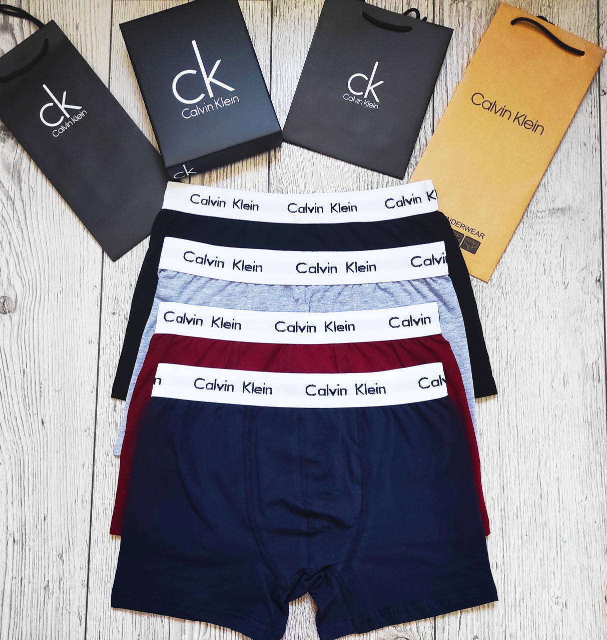 Мужские боксёры трусы Calvin Klein/ боксеры трусы шорты транки чоловічі боксери кельвин кляйн томми хилфигер, Разные цвета
Мужские боксёры трусы Calvin Klein/ боксеры трусы шорты транки чоловічі боксери кельвин кляйн томми хилфигер, Разные цвета
