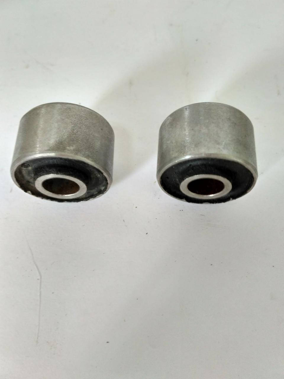 Сайленблоки двигателя пара 10-28-20 Honda Dio, Honda Tact., Suzuki Lets,Suzuki Sepia, 4T GY6-50/80
Сайленблоки двигателя пара 10-28-20 Honda Dio, Honda Tact., Suzuki Lets,Suzuki Sepia, 4T GY6-50/80