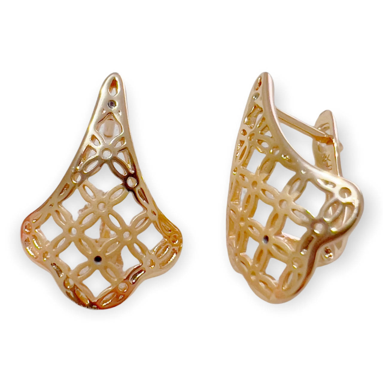 Серьги красивые xp. 18k
Серьги красивые xp. 18k