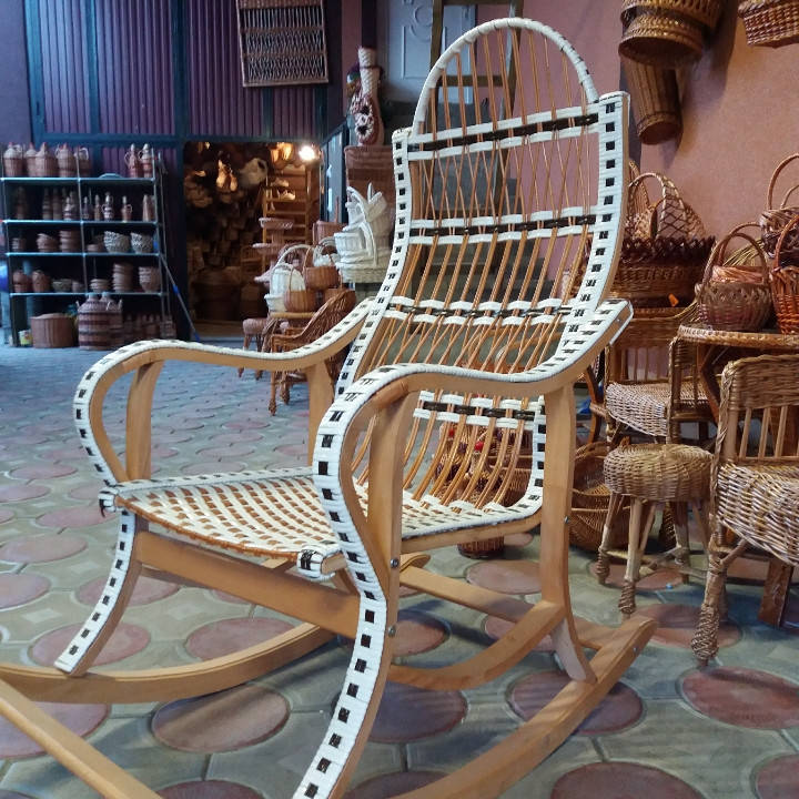 Кресло-качалка из лозы "Ротанг" розборная 
Кресло-качалка из лозы "Ротанг" розборная