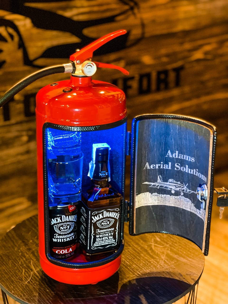 Огнетушитель бар, Красный, с гравировкой на дверце, индивидуальный подарок отцу, мужу, брату
Огнетушитель бар, Красный, с гравировкой на дверце, индивидуальный подарок отцу, мужу, брату