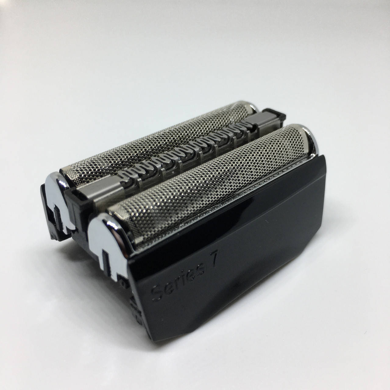 Сетка и режущий блок Braun 70B (9000) для бритвы Braun Series 7, Pulsonic, Prosonic, Active Power.
Сетка и режущий блок Braun 70B (9000) для бритвы Braun Series 7, Pulsonic, Prosonic, Active Power.