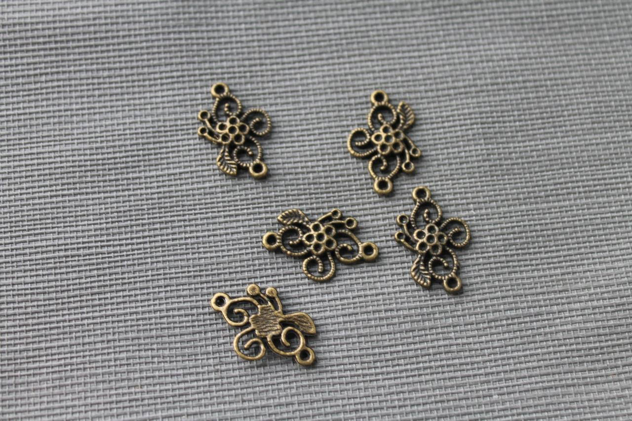 Фурнитура коннектор ажурный 24\15 мм, 1 шт
Фурнитура коннектор ажурный 24\15 мм, 1 шт