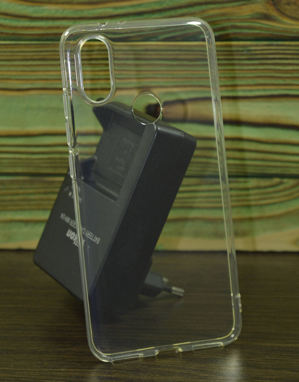 Защитный чехол для Xiaomi Mi A2 прозрачный
Защитный чехол для Xiaomi Mi A2 прозрачный