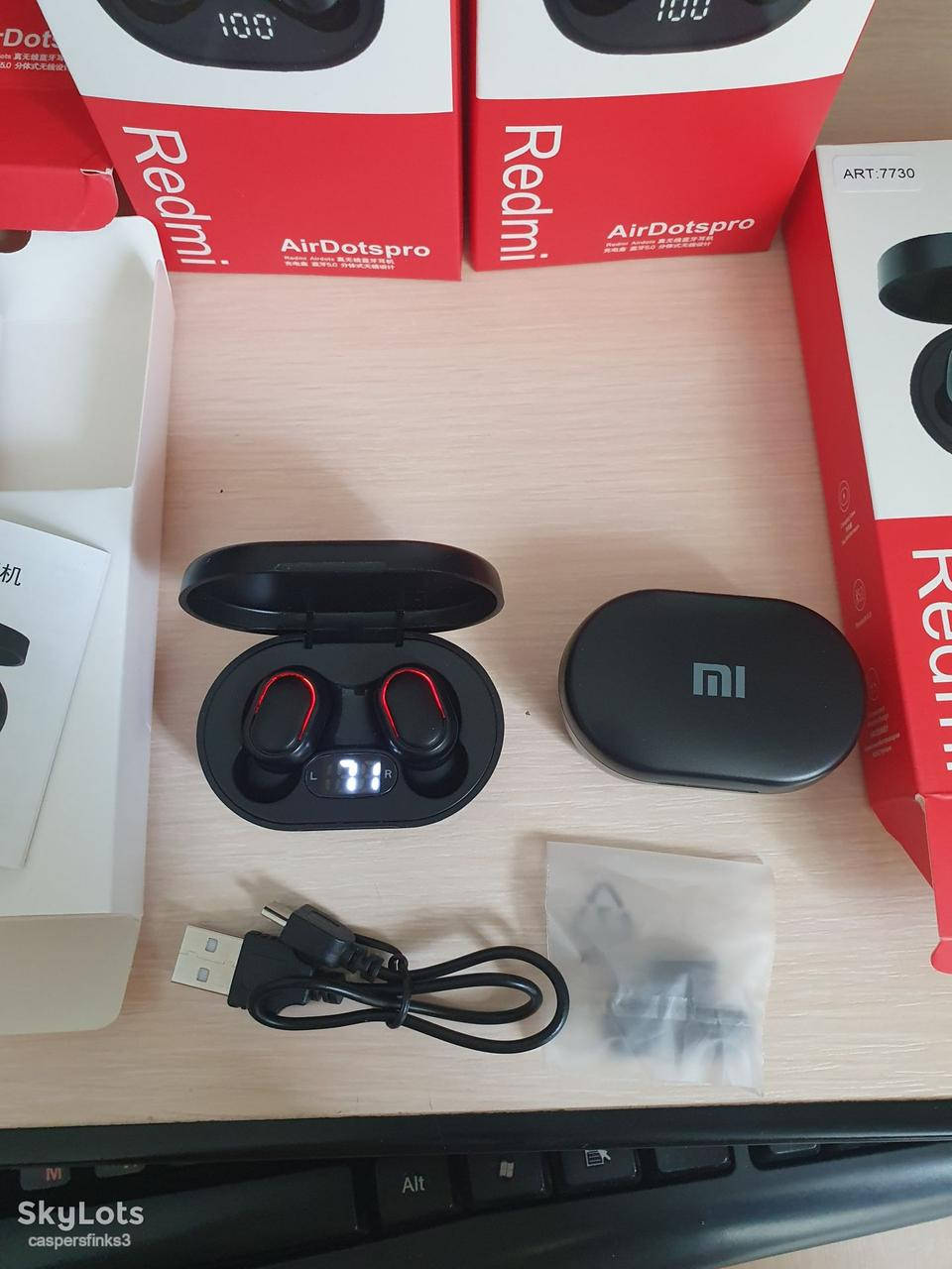 Наушники AirDots Pro + LCD экран беспроводные вакуумные Xiaomi Redmi AirDots блютуз, Черный
Наушники AirDots Pro + LCD экран беспроводные вакуумные Xiaomi Redmi AirDots блютуз, Черный