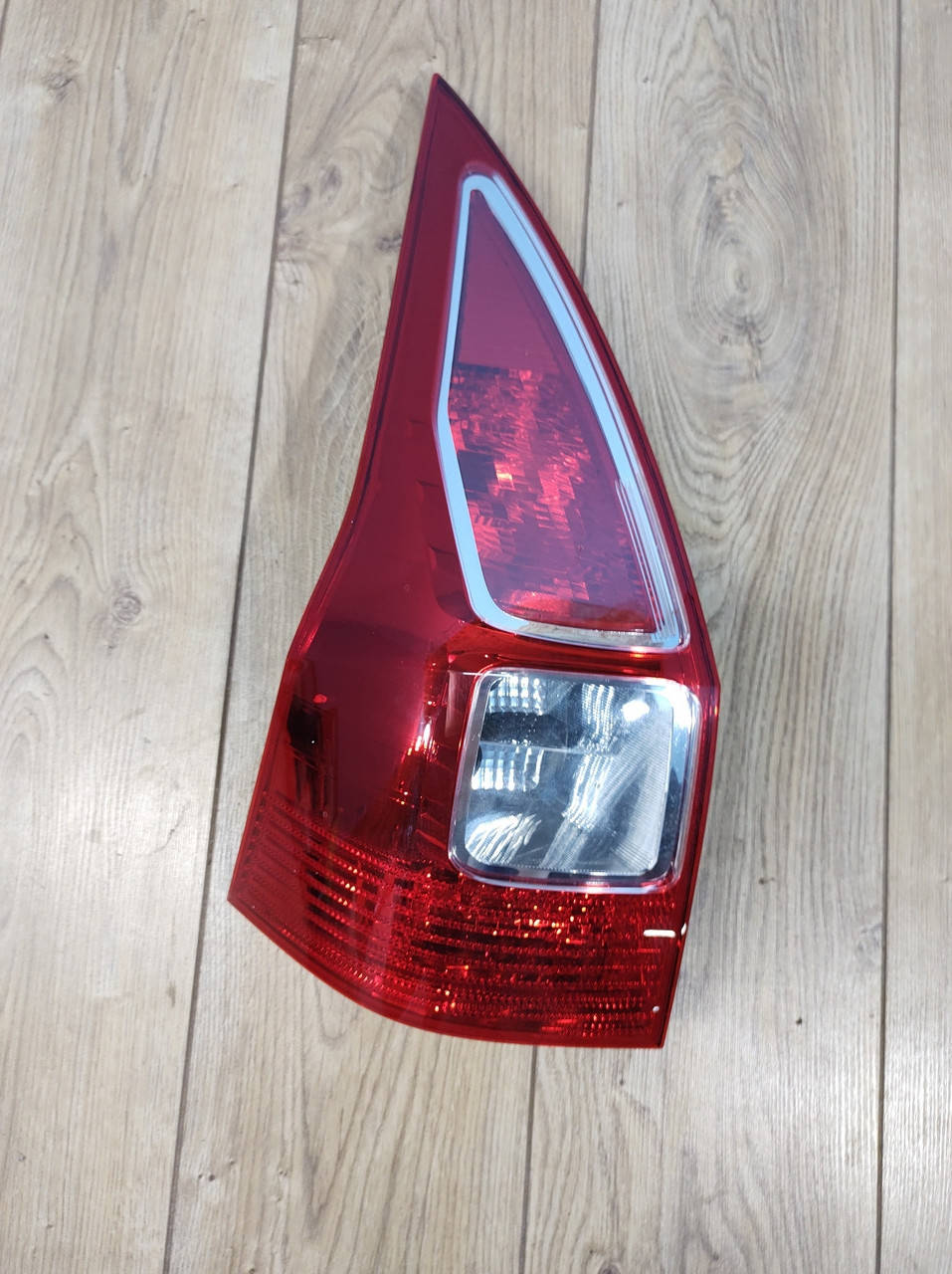 Фонарь задний левый RENAULT MEGANE II 2003-2008 2VP98200601 стоп универсал оригинал рено меган
Фонарь задний левый RENAULT MEGANE II 2003-2008 2VP98200601 стоп универсал оригинал рено меган