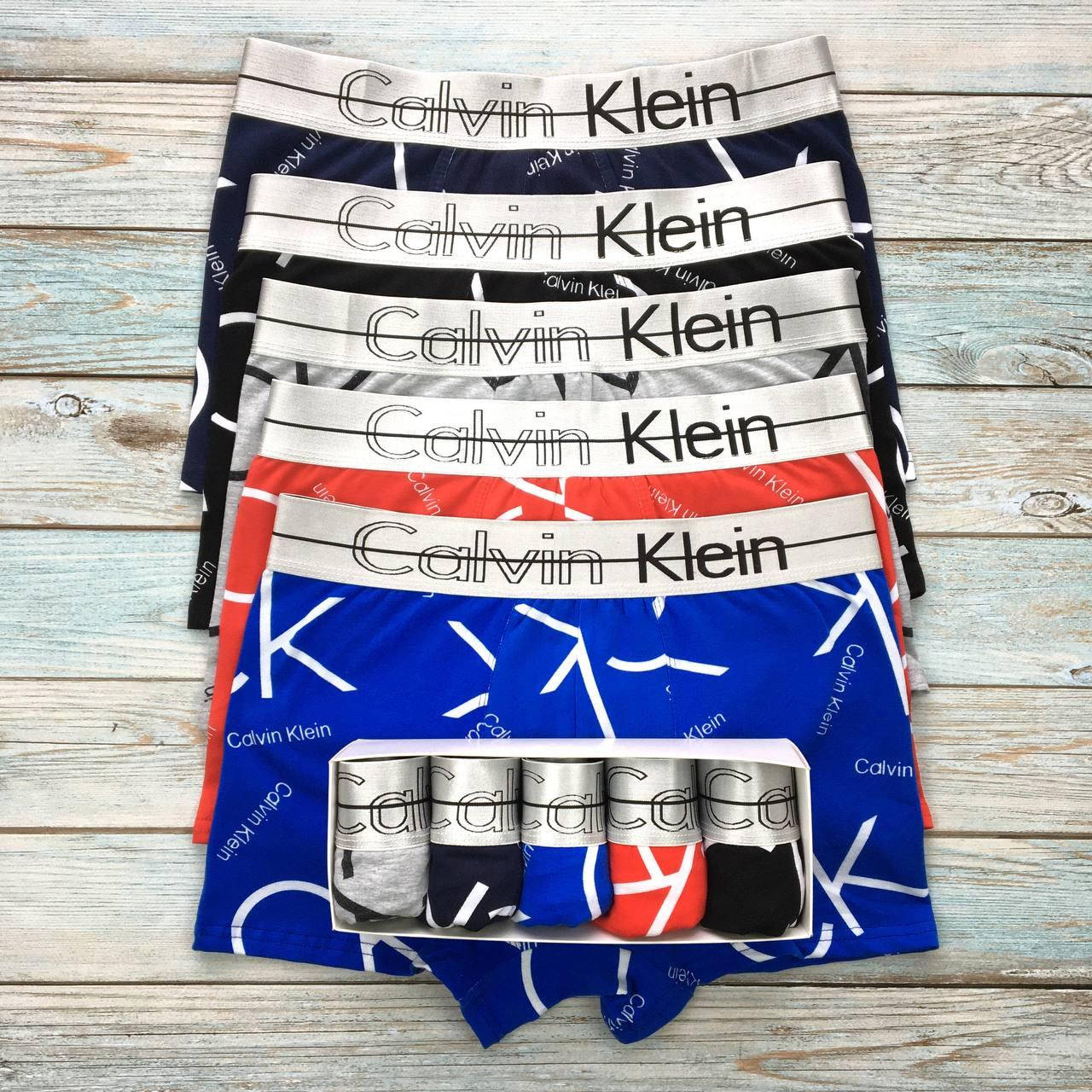 Набор мужских трусов Calvin Klein боксеры 5 штук в коробке хлопок, Компелкт чоловічі труси боксерки 2XL, Разные цвета
Набор мужских трусов Calvin Klein боксеры 5 штук в коробке хлопок, Компелкт чоловічі труси боксерки 2XL, Разные цвета