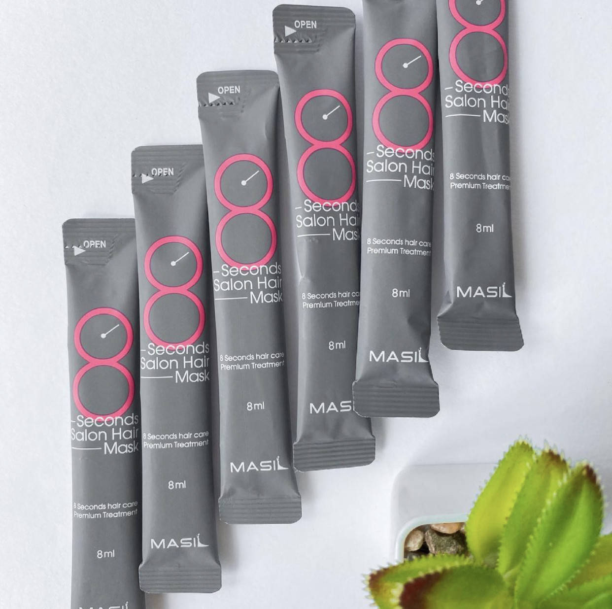 Восстанавливающая и питательная маска для волос Masil 8 Seconds Salon Hair Mask (8 мл)
Восстанавливающая и питательная маска для волос Masil 8 Seconds Salon Hair Mask (8 мл)